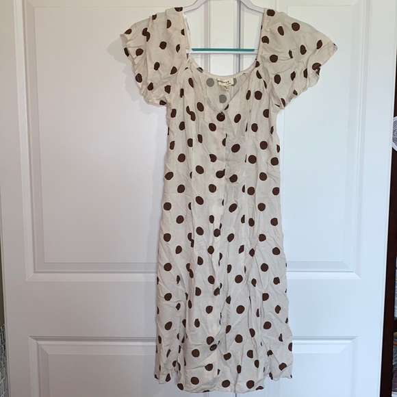 Monteau Dresses & Skirts - monteau polka dot dress (M)
